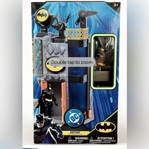 DC Comics Batman Batcave Playset with Batman Action Figure